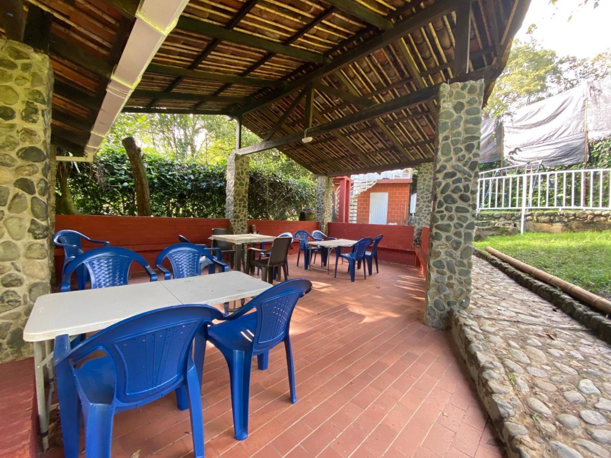 Finca Villa Chalet Del Rio Cali Farm Villa Chalet Cali River Dış mekan fotoğraf