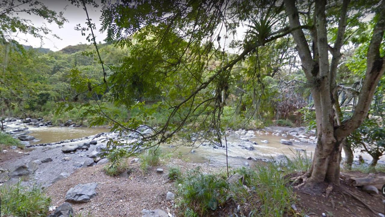 Finca Villa Chalet Del Rio Cali Farm Villa Chalet Cali River Dış mekan fotoğraf