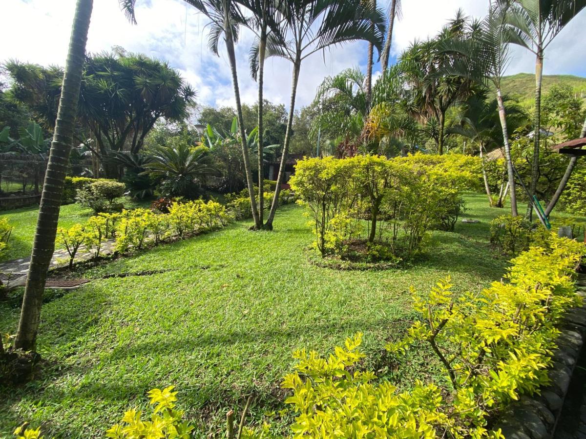 Finca Villa Chalet Del Rio Cali Farm Villa Chalet Cali River Dış mekan fotoğraf